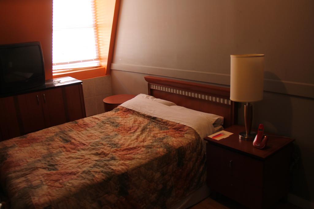 Toronto Central Hotel Habitación foto